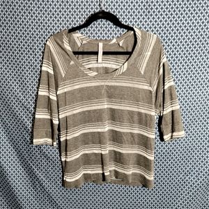 Eight Sixty - Women's 2 tone grey, 3/4 sleeve top with vertical stripes. Size- M